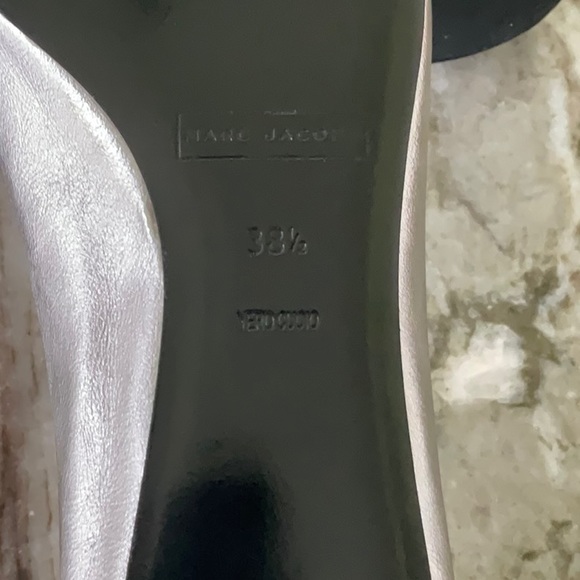 NWOB Marc Jacobs REED Leather Buckle detail flats - Picture 4 of 10